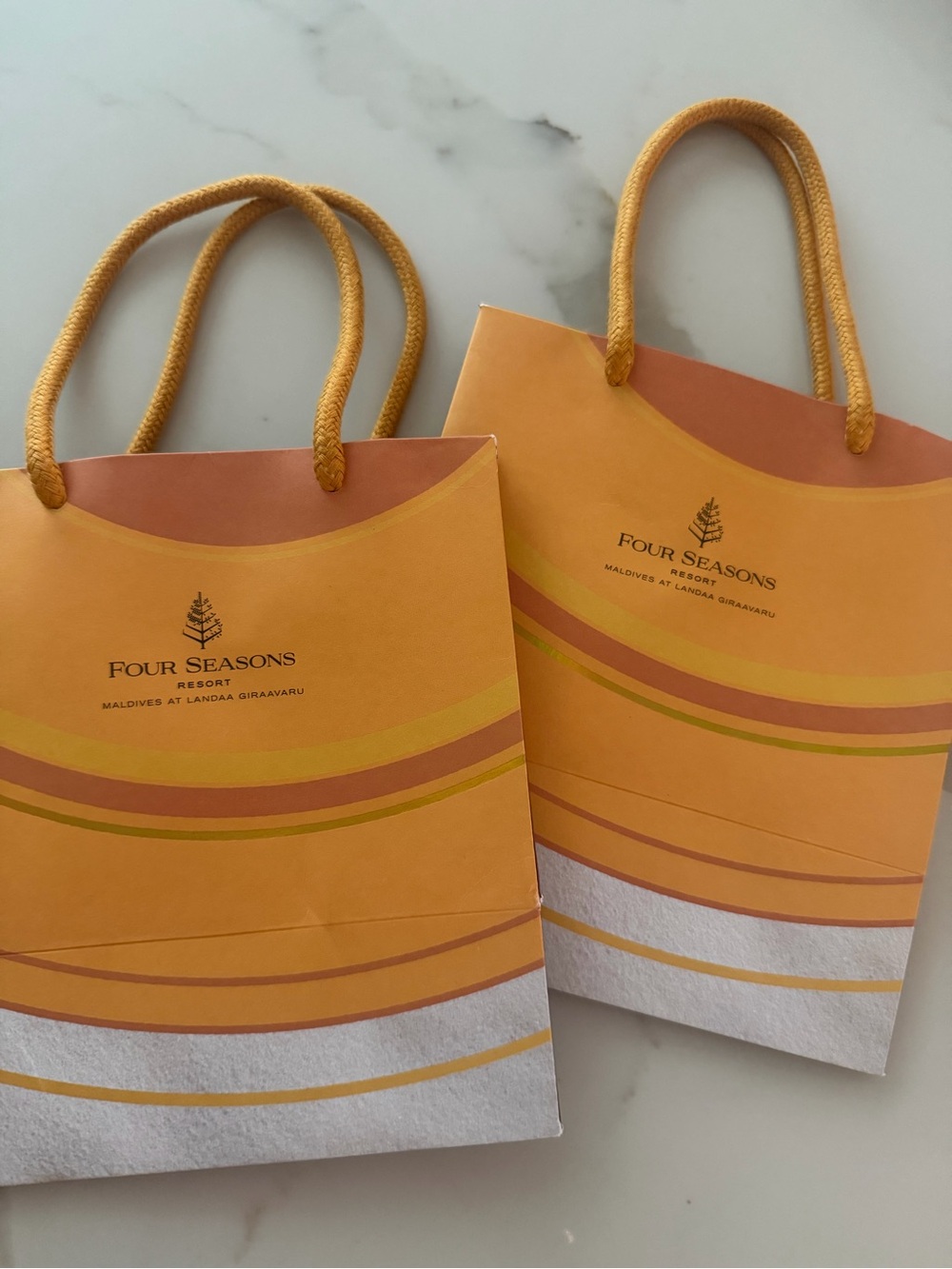 Four Seasons Resort Maldives Landaa Giraavaru set of 2 gift bags